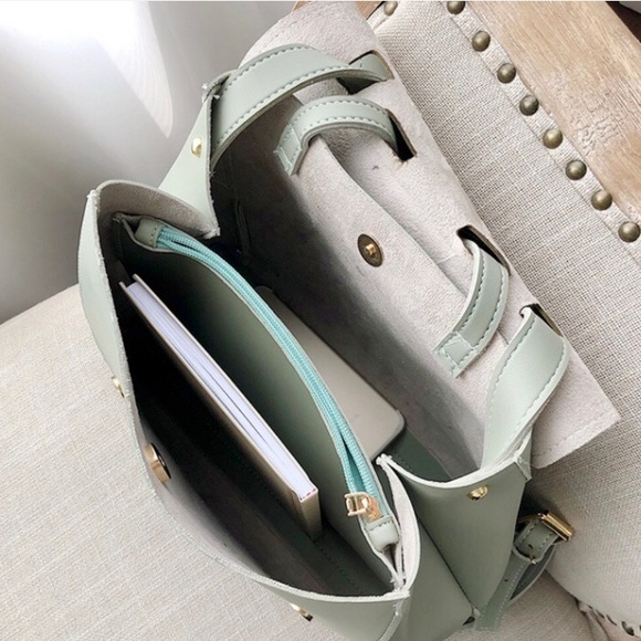 🔄🆕 HELSINKI Backpack - Picture 7 of 8